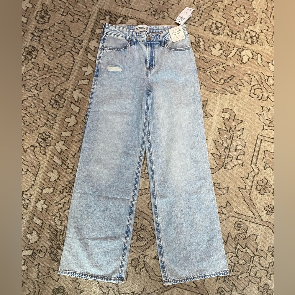 NWT Abercrombie Kids lightweight high rise ultra wide leg jeans, size 11/12 long